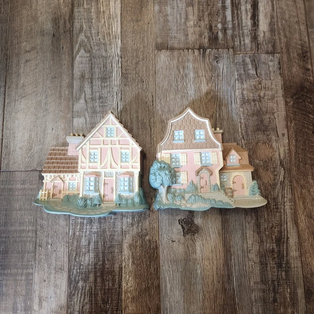 Vintage Burwood Products Pastel Cottage Wall Hanging Set 1995 3133-1 3133-2 2pc